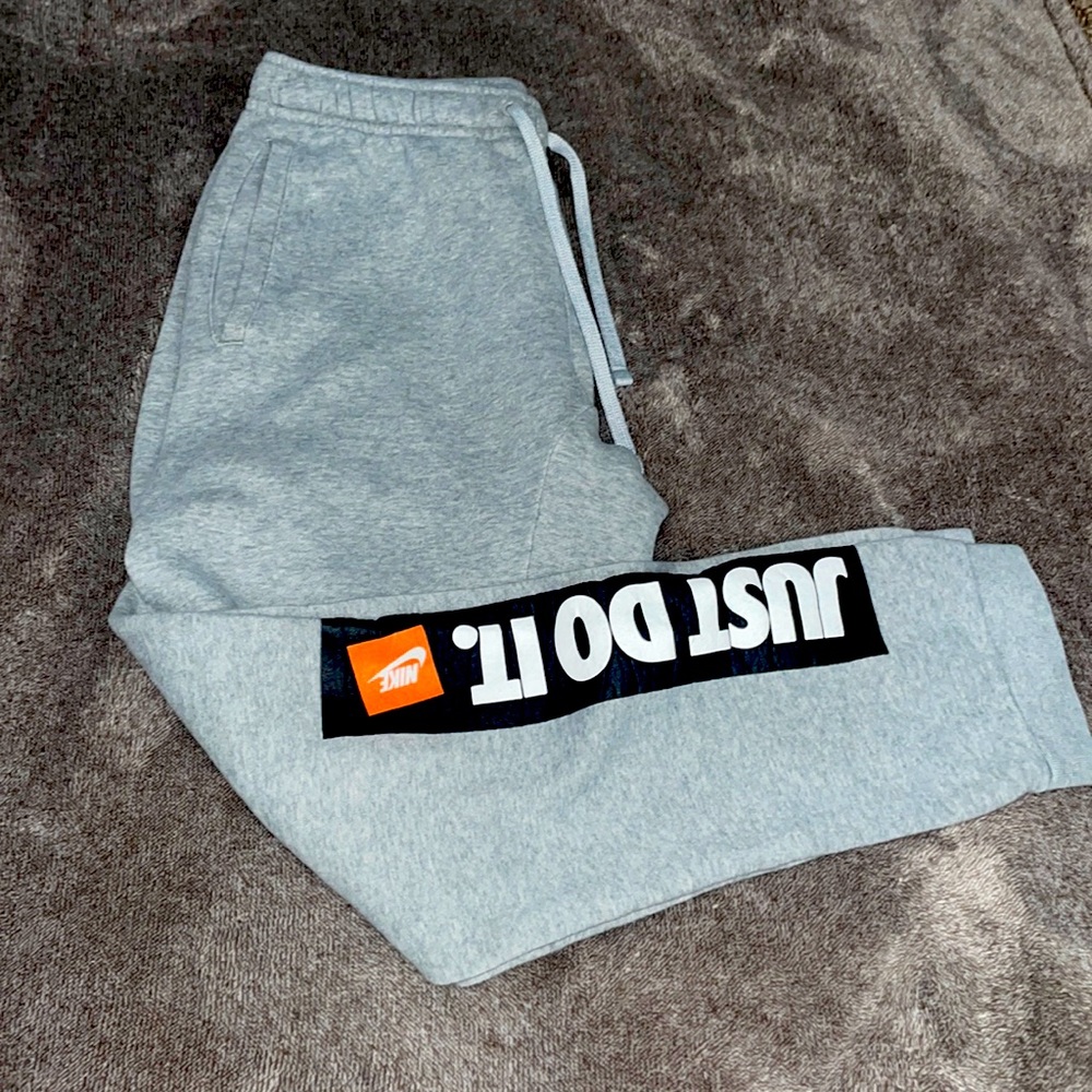 NIKE “Just Do It.” Sweat pants
